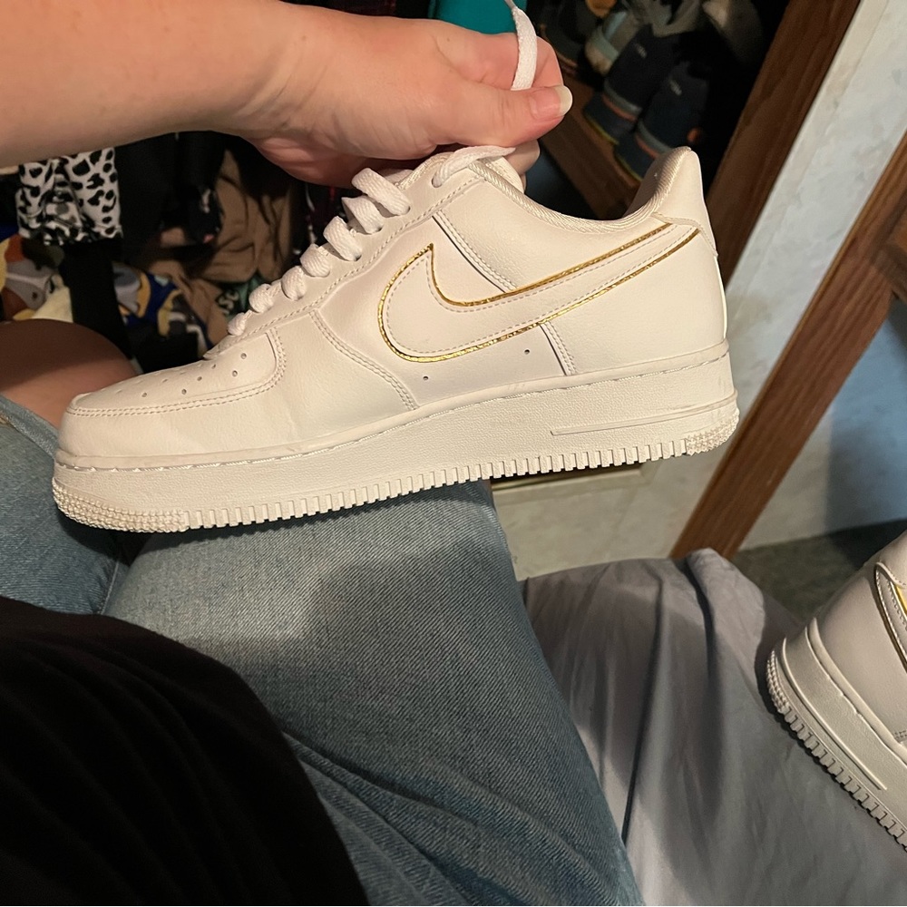 air force 1 07 ess metallic gold